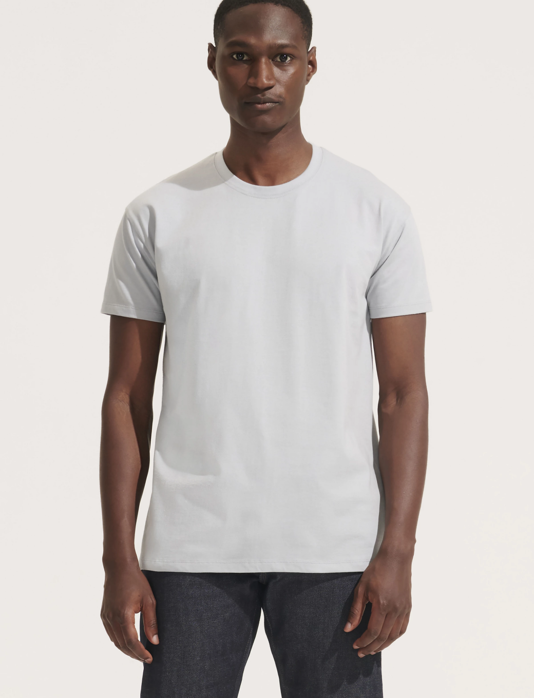 Tee-shirt Homme Blanc à Col Rond Conçu pour Durabilité et Confort